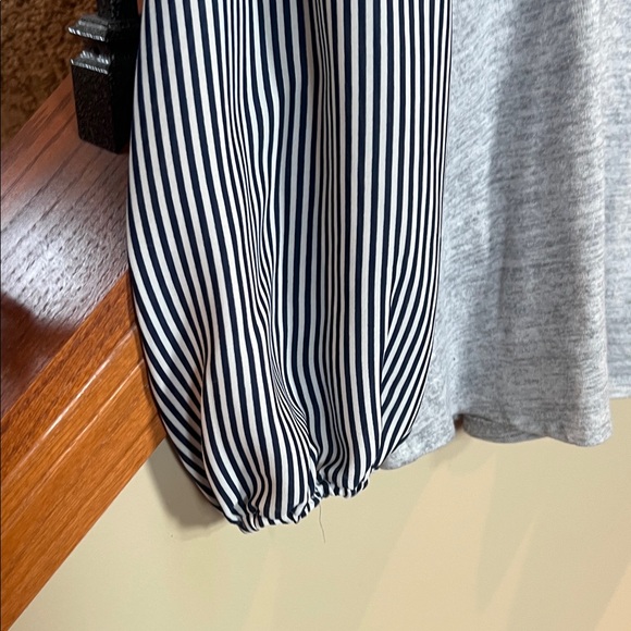 Style & Co. Heather Gray and Navy Blouse - Picture 5 of 7